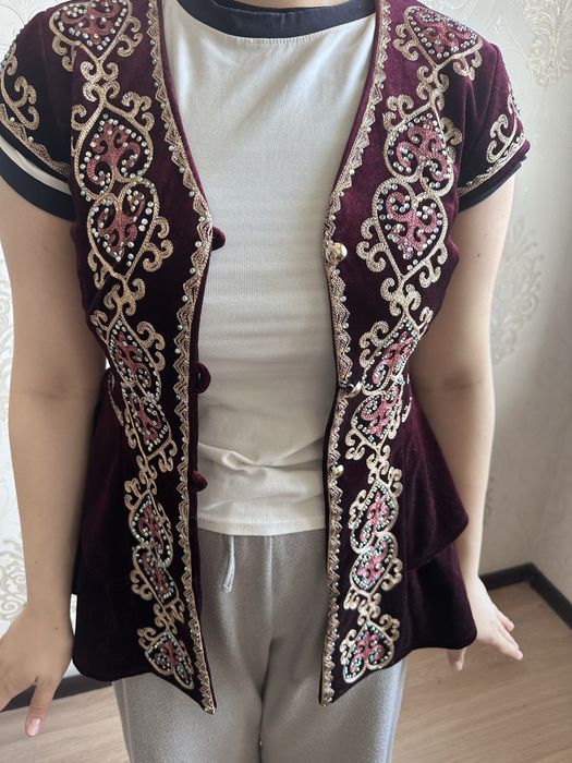 Продам национальный жилет
