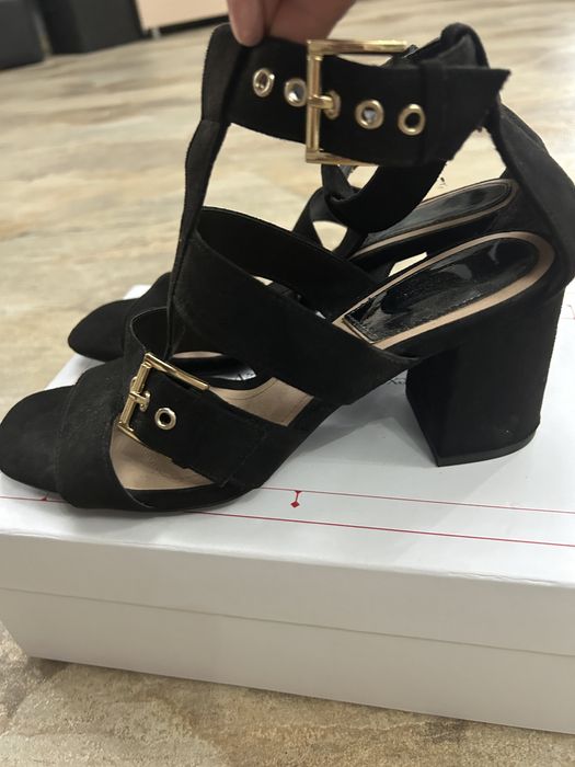 Sandale noi stradivarius