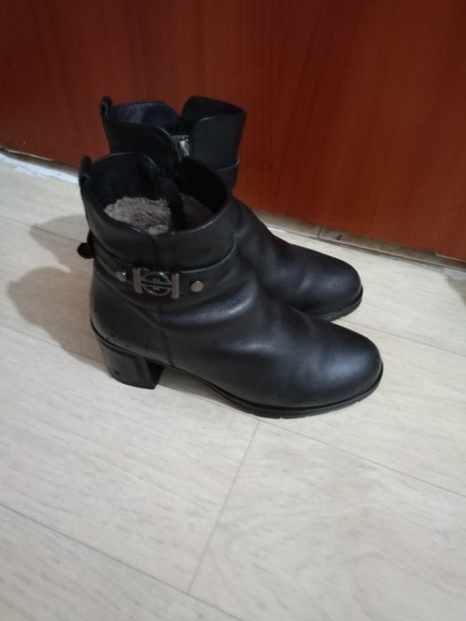 Продам зимние сапоги