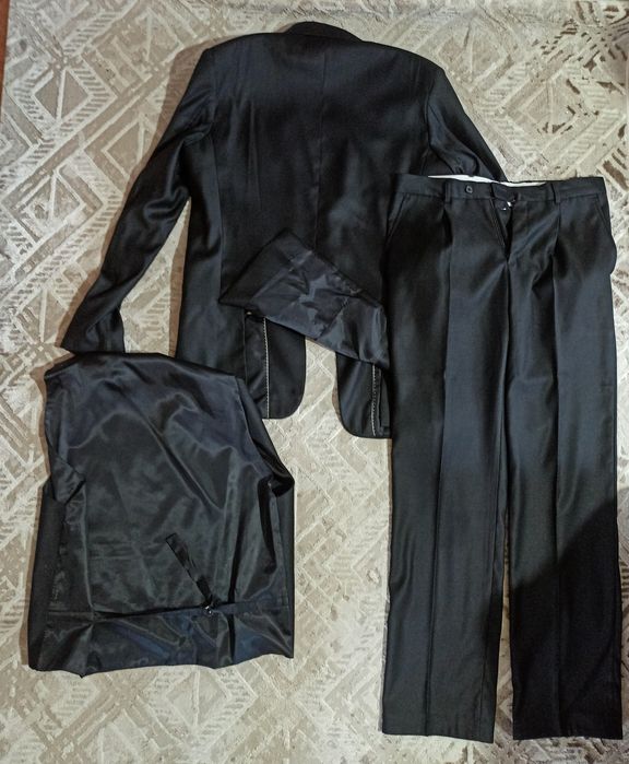 Костюм мужской, троечка