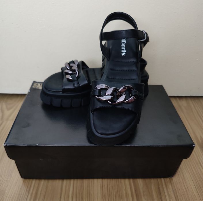 Продавам Сандали и обувки