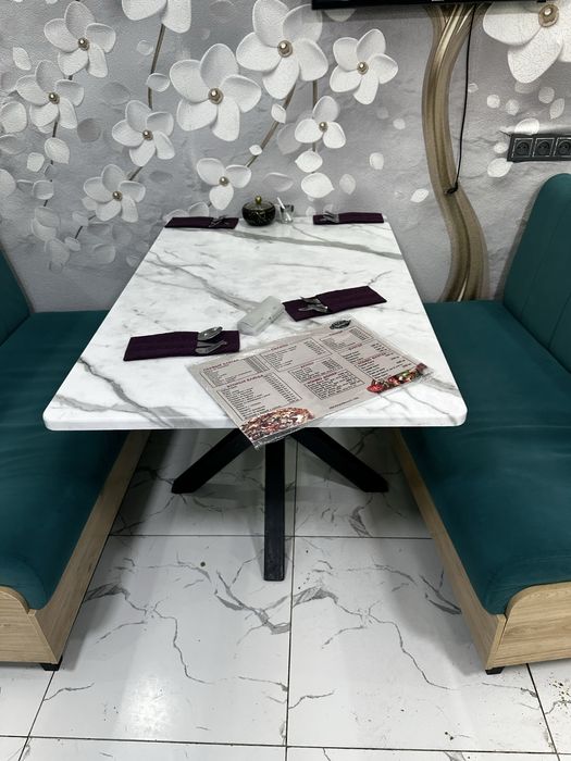 Стол для кухни для кафе