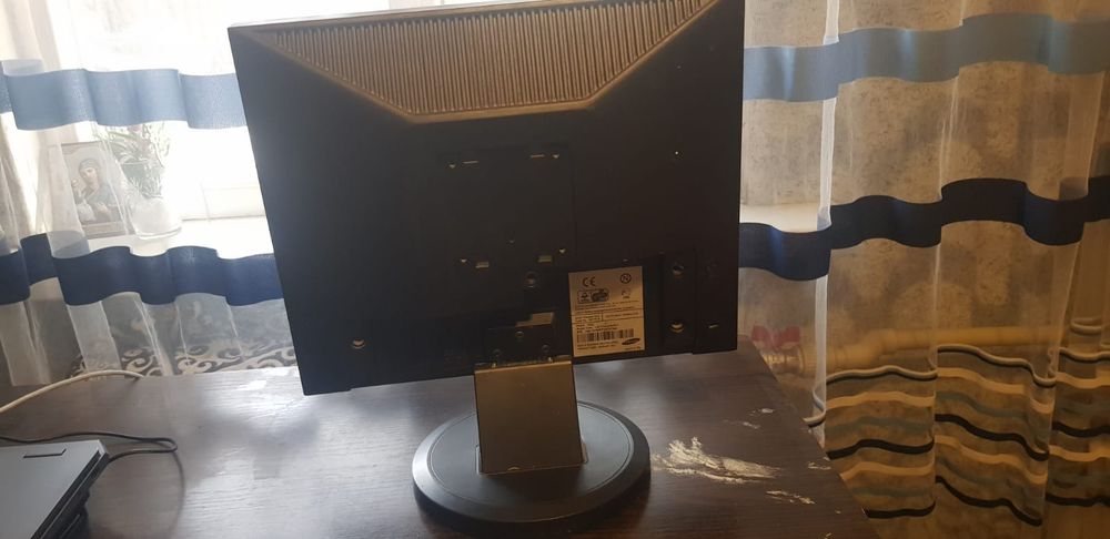 Пром компьютер с дисководом.