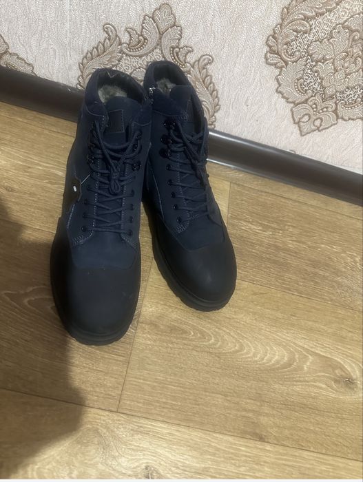 Продам мужскую обувь