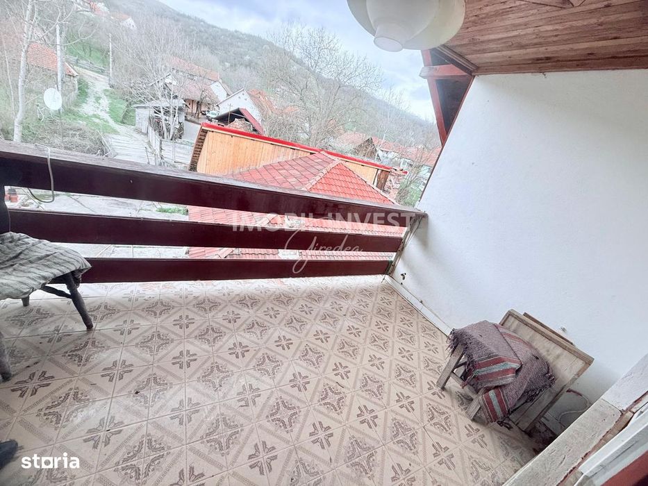 Casa individuala D+P+M, 4 camere, teren 1400 mp, curte generoasa,Cetea
