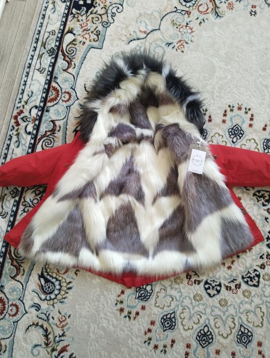 Продам детскую куртку