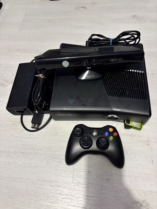 Xbox 360, Modat, HDD - 500GB, maneta, kinect