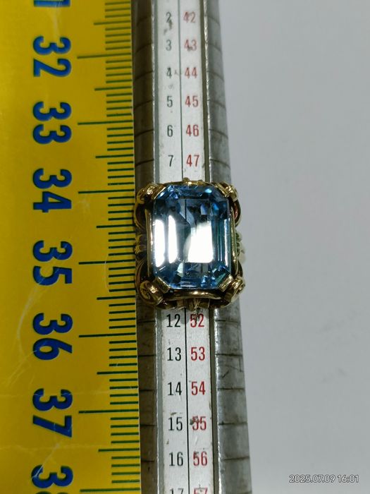 Vind inel din aur 14kt cu Topaz