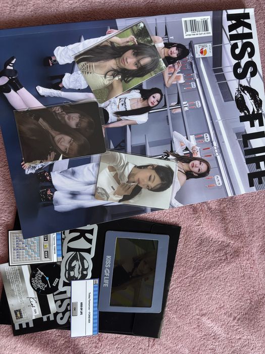 Kpop албум kiss of life