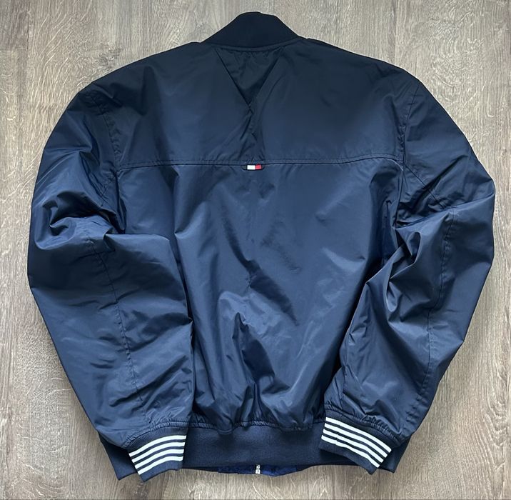 Двулицево яке бомбър Tommy Hilfiger