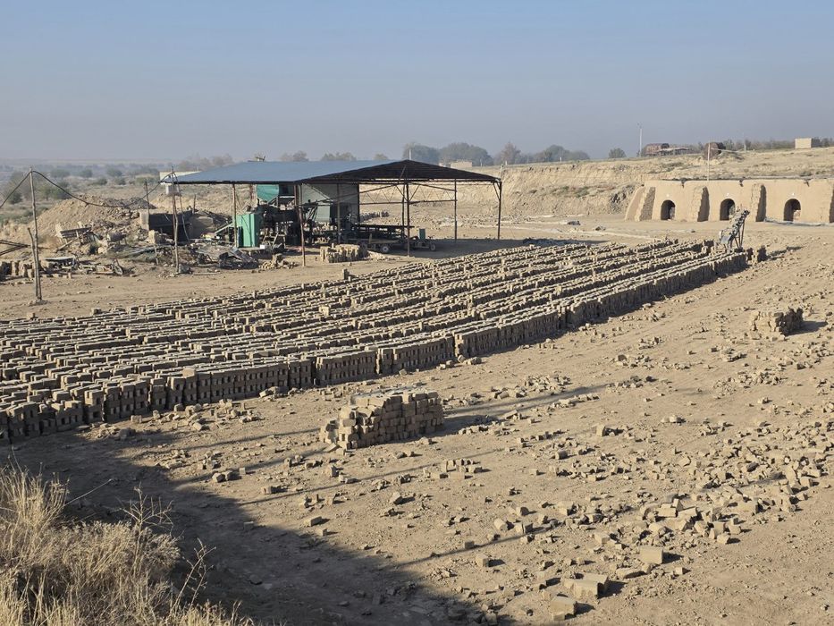 Гишт завод сотилади