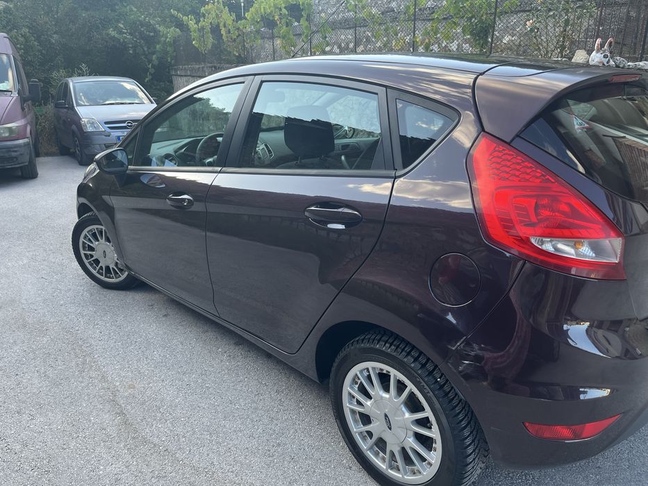 Ford fiesta бензин/газ