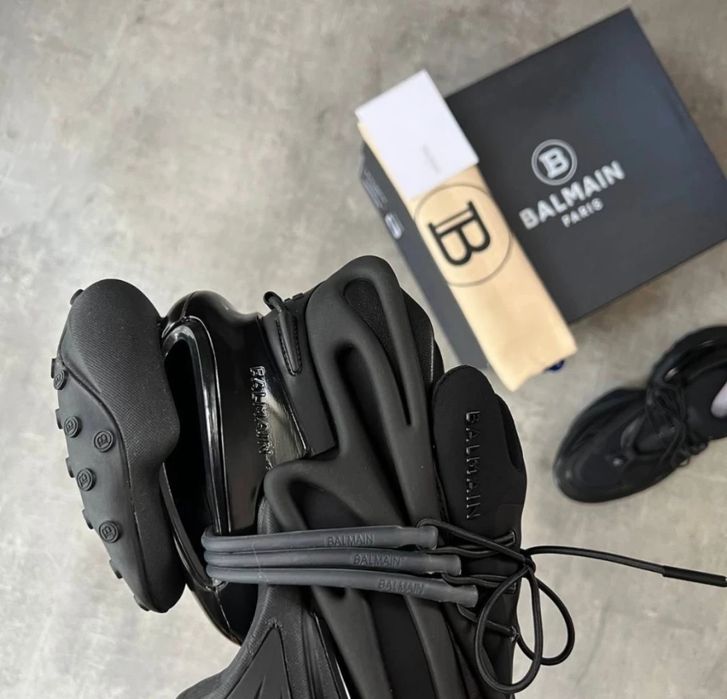 Balmain Unicorn Low-Top Sneaker "All Black"