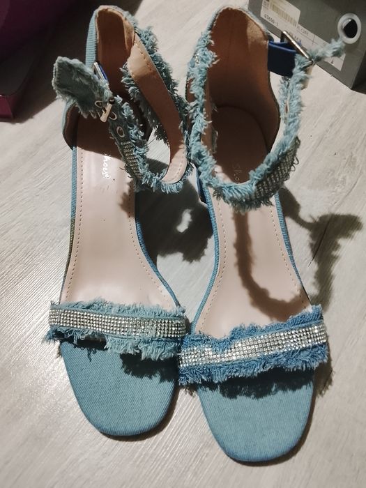 Сандали,нови и неизползвани,40номер