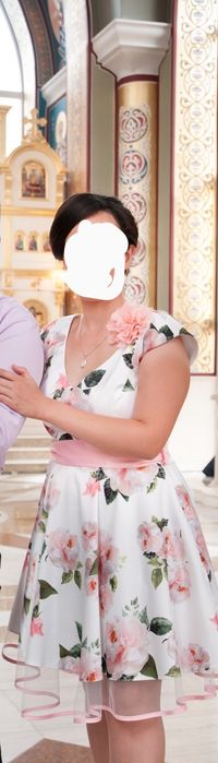 Официална рокля М размер