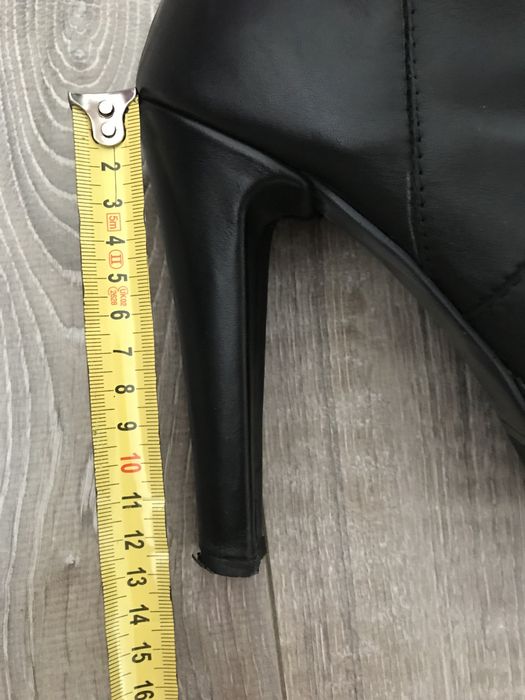 Botine de piele cu manșete din blana de iepure nr.38