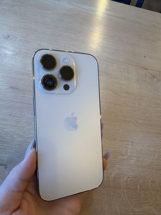 Iphone 14 pro золотистый