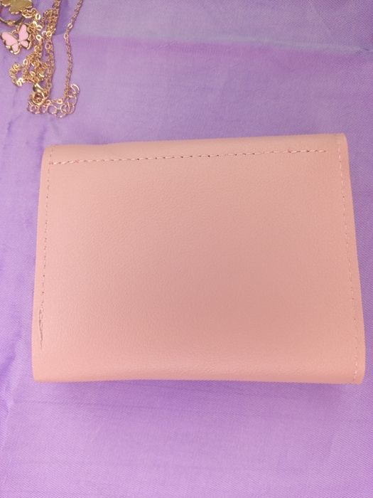 Дамско портмоне с комплект бижута