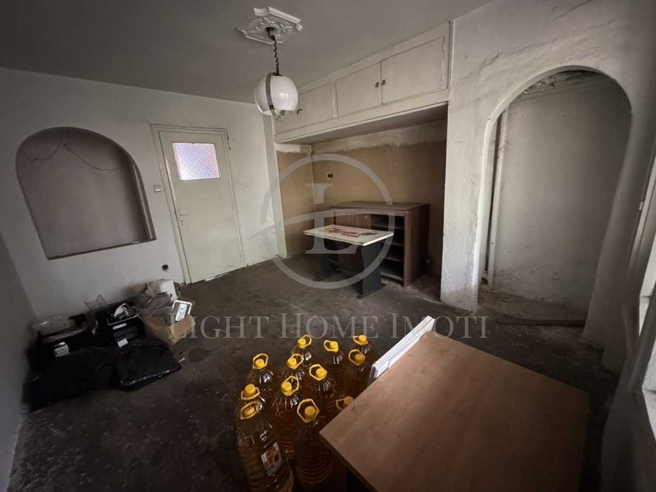 Продава се Тристаен апартамент в Пловдив, Център - 98 кв.м за 1735 €/кв.м - Снимка #4