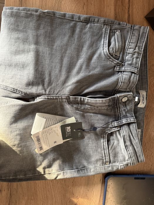 Продам джинсы скини ONLI