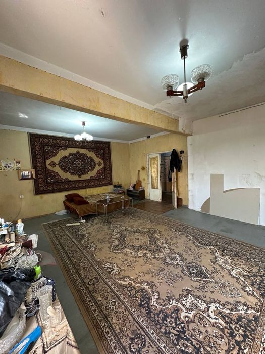 Сергелинский р-н Куйлюк массив 5 5/5/5 франция 112м2 балкон 2х6