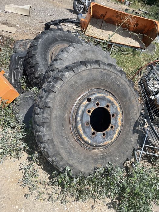 Гуми за камион и индустриални continental и Pirelli