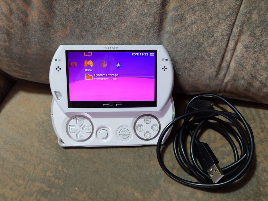 Consola Sony PSP GO White + cablu usb