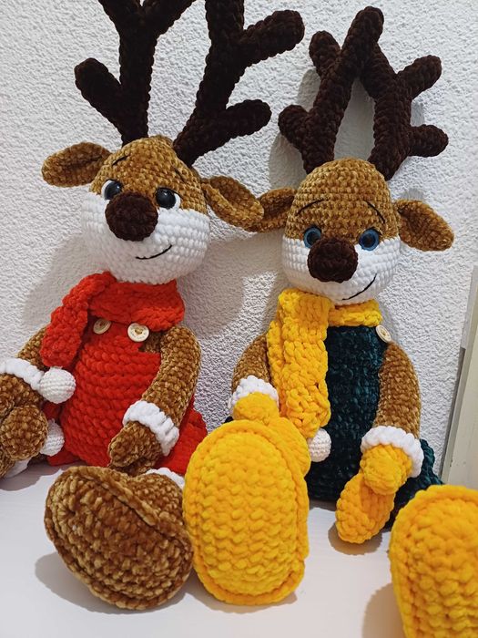 Запознайте  се с Оскар и Джъстин. Две братчета еленчета.