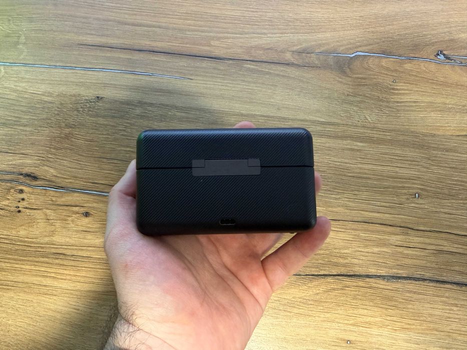 Петличный микрофон DJI Mic (2 TX + 1 RX + Charging Case)
