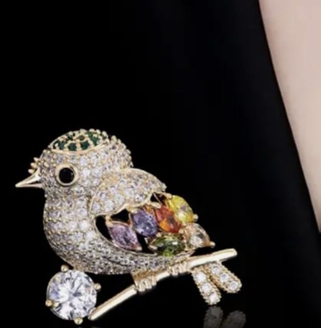 Брошка сови, пчела, калинка