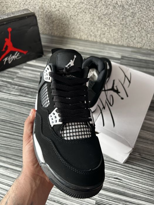 Air Jordan 4 Retro Black White sneakers premium marimea 41 noi in cutie
