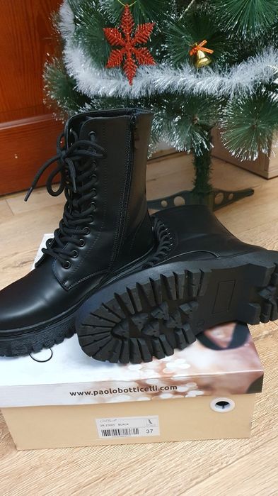 Боти от изкуствена кожа