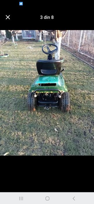 Tractoras de tuns gazonul si de carat