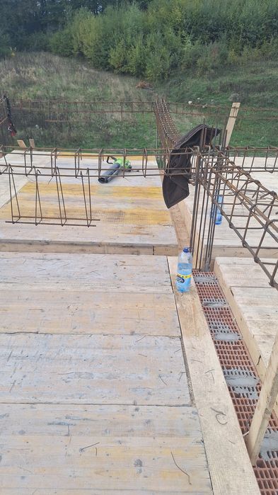 Firma construcții, constructor clădiri civile la rosu și la cheie