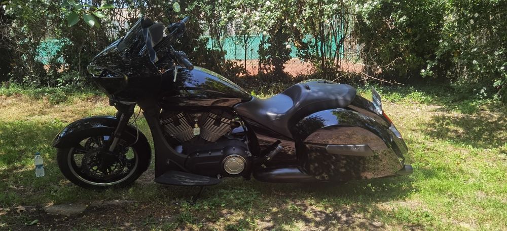 Vicrory cross country