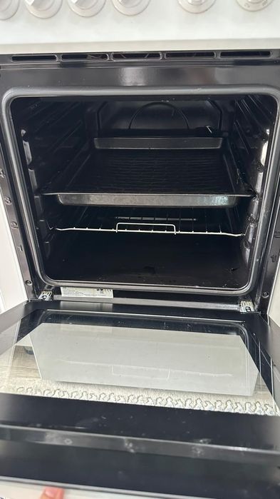 Продам электроплиту