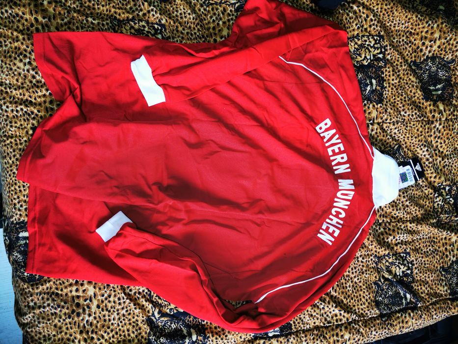 Vand tricou borseta fular Bayern Munchen noi