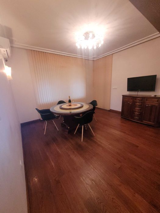 Продава се Четиристаен апартамент в Варна, Гръцка махала - 120 кв.м за 1530 €/кв.м - Снимка #2