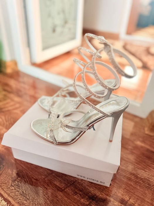 Pantofi cu toc, argintii