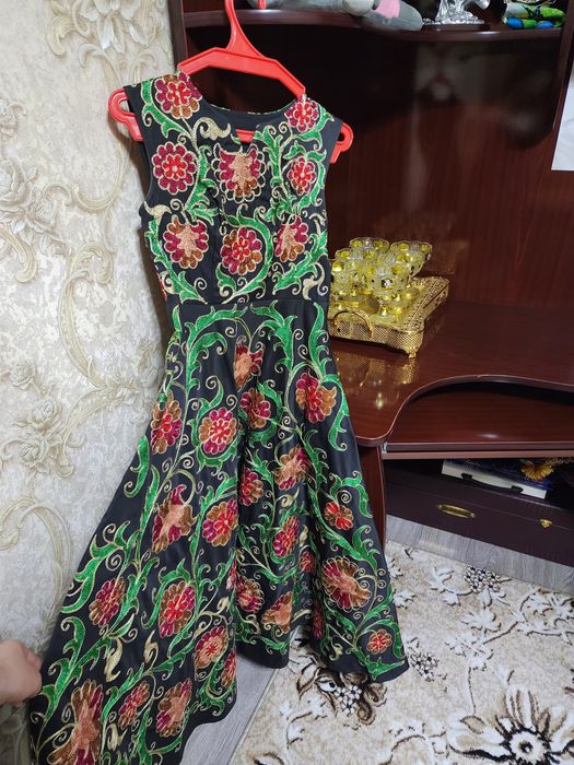 Продам платье новое