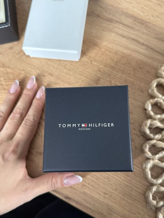 Часовник TOMMY HILFIGER, Rose gold