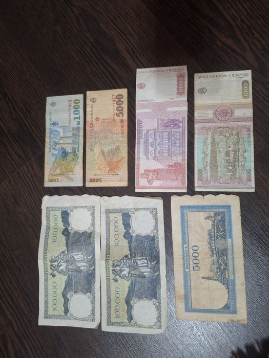 Vând 7 bancnote vechi romanesti ( STAREA AFISATA IN FOTOGRAFIE)