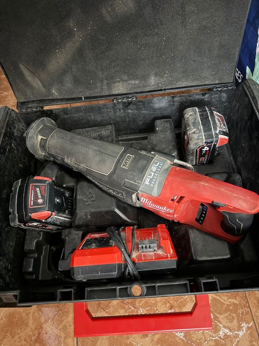 Milwaukee M18 FUEL ONE-KEY SAWZALL саблен трион + 2 батерии