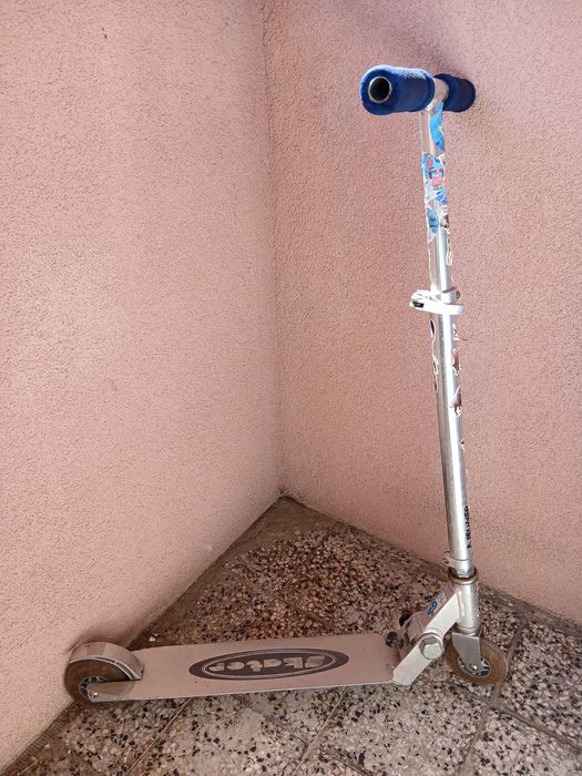 Тротинетка скутер