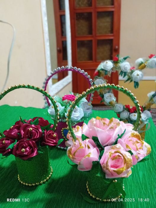 Гуллар сотилади жудаям чиройли ясалган