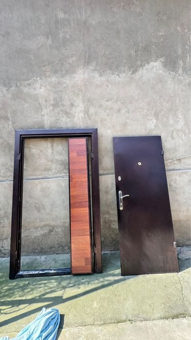 дверь наружный б/у