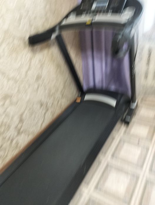 Продам беговую дорожку