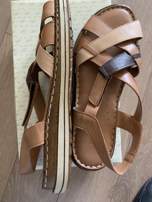 Нови кожени сандали 41 номер,50 лв