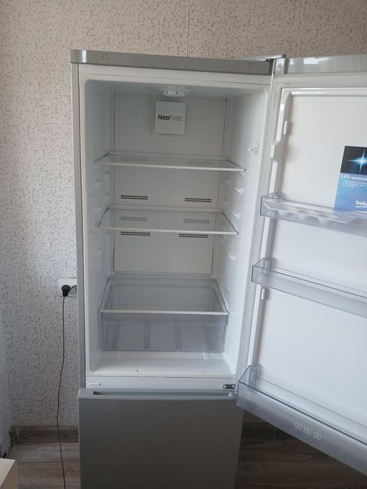 Холодильник продам бу