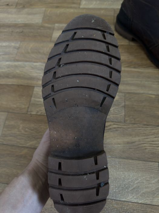 Продам кожаные ботинки